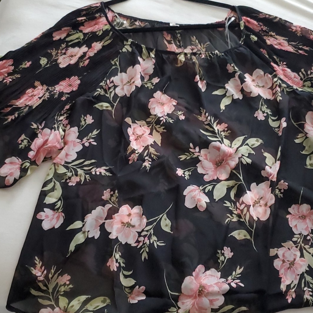 Emerald sheer floral top